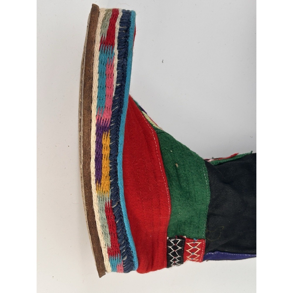 Vintage 1960s Tibetan Felt Hand Embroidered Felt Boots Boho Mongolian Himalayan - Picture 5 of 16